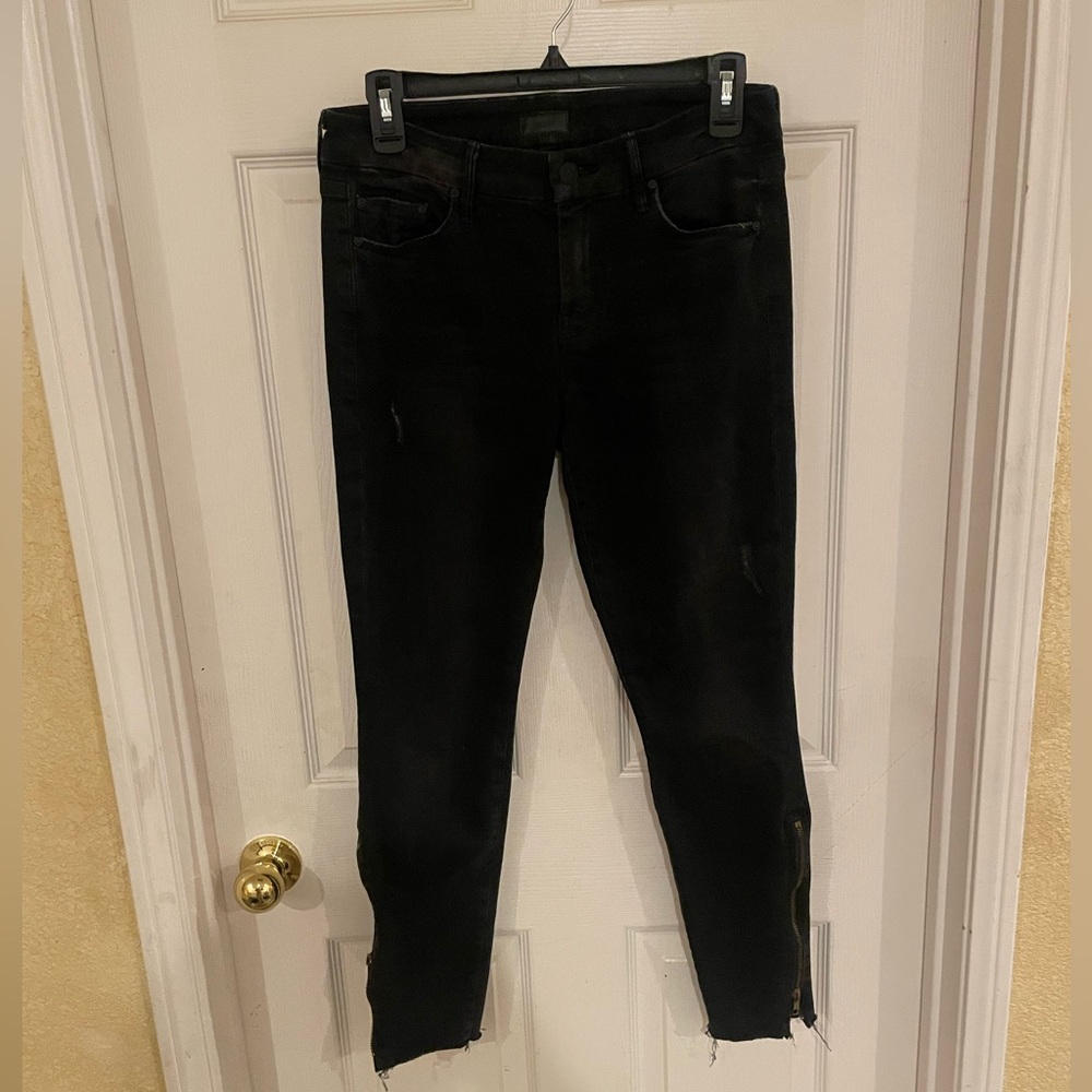 MOTHER Looker Zip Fray Black Jeans